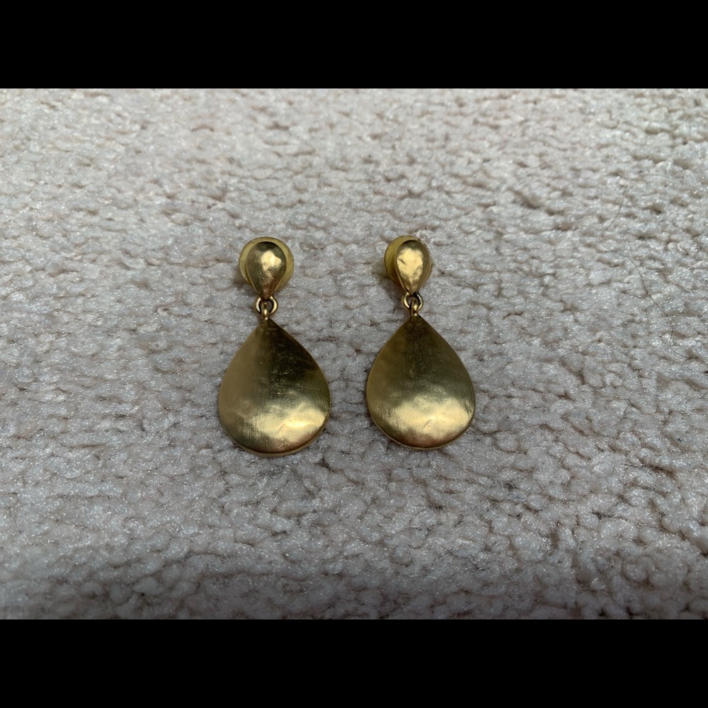 Hammered gold earrings
